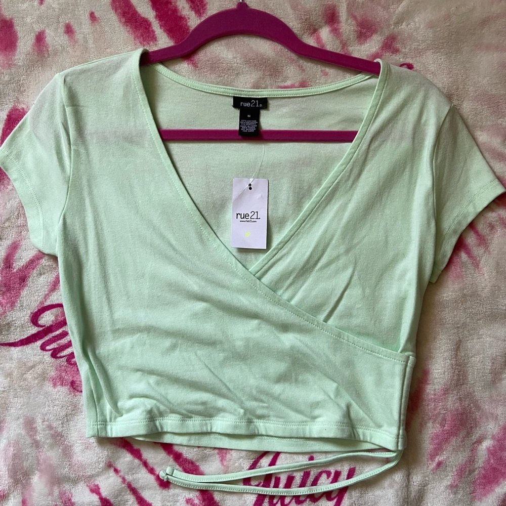 Rue 21 BN crop top